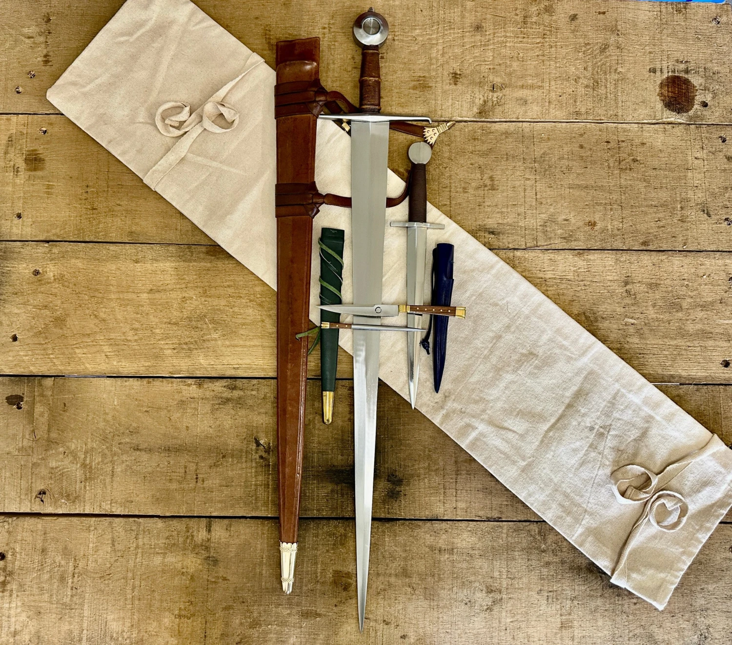 15thC Castillon Single Handed Sword Bundle With FREE Sword Bag - Image 3