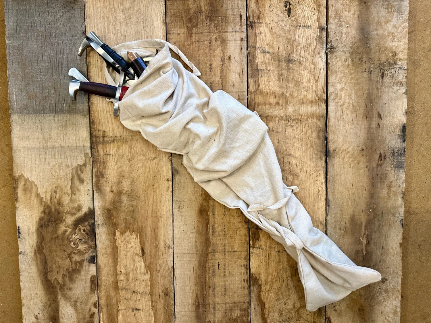 15th Century Wakefield Hanger Sword Bundle - With FREE Sword Bag - Image 9