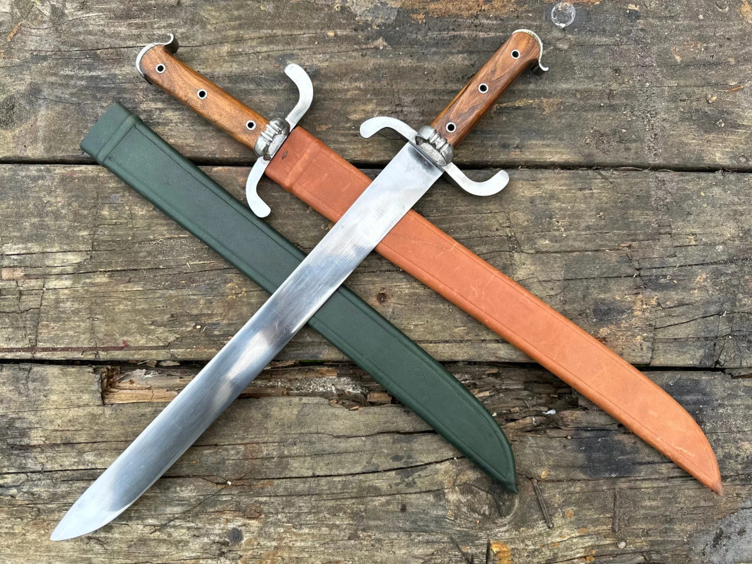 16thC Brueghel Messer Left Handed - Image 2