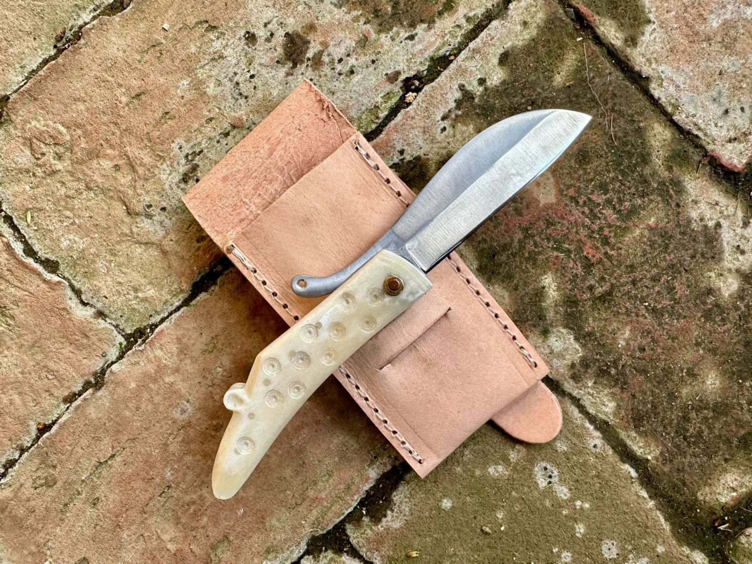 14thC-15thC Zoomorphic Folding Knife In Horn Or Bone - Image 7