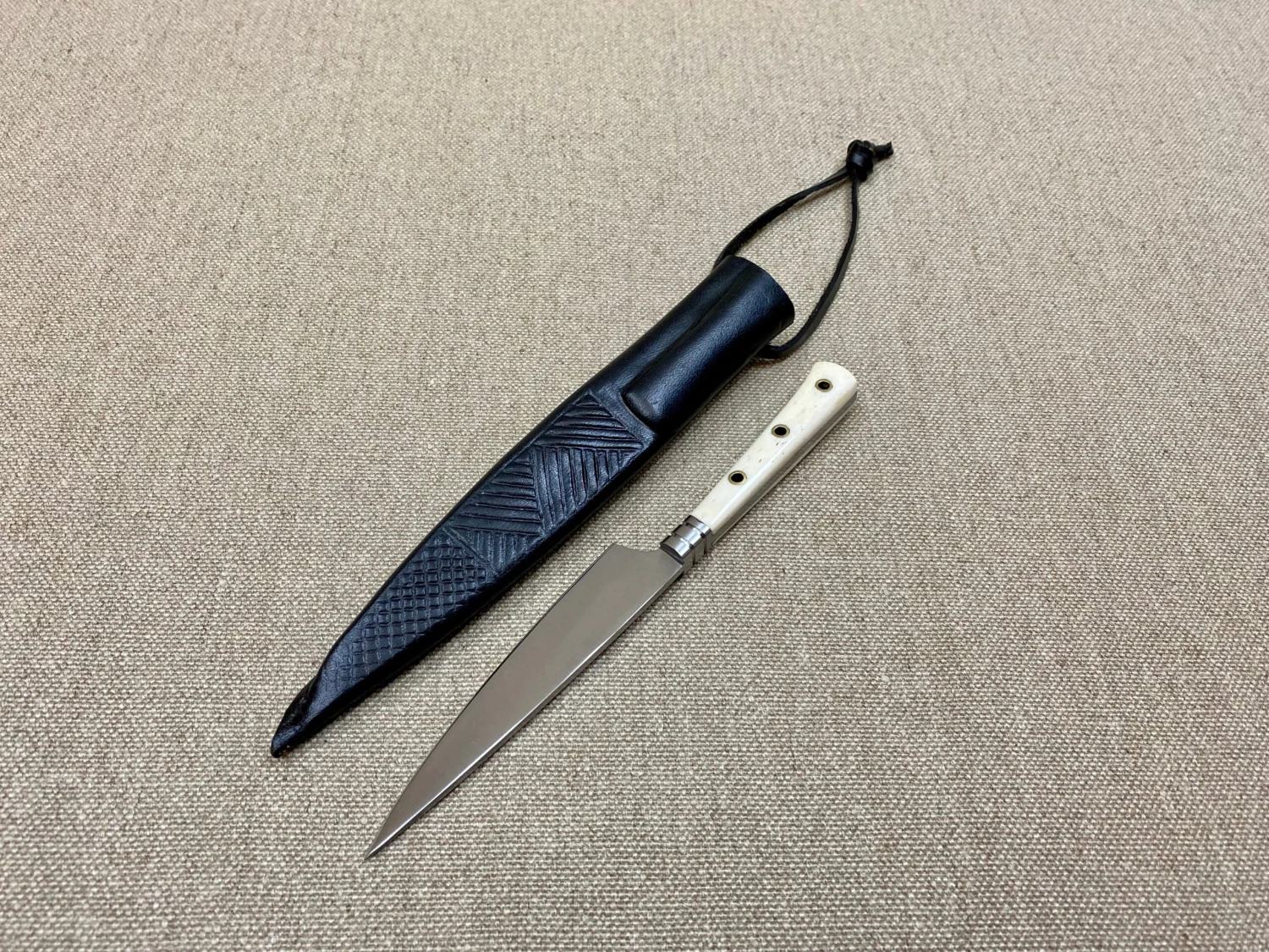 Small Bone Handled Medieval Eating Knives 14thC-15thC - Image 10